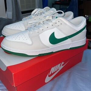 Nike dunk low retro size 11, white, green